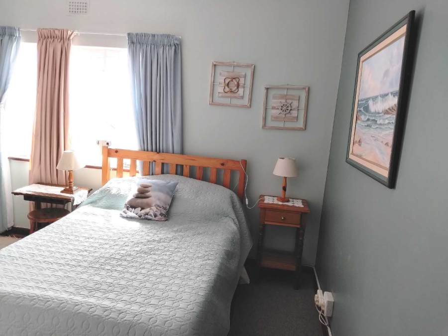 To Let 5 Bedroom Property for Rent in Linkside Western Cape